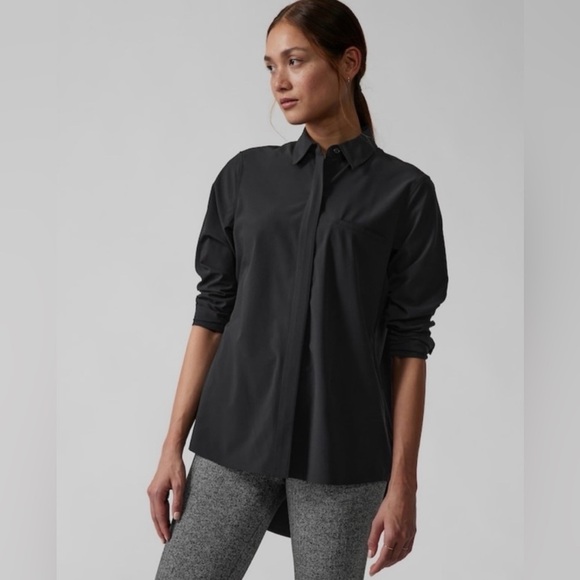 Women’s Athleta Urbanite Featherweight Stretch Button Down Collared Spring Top - Picture 1 of 10